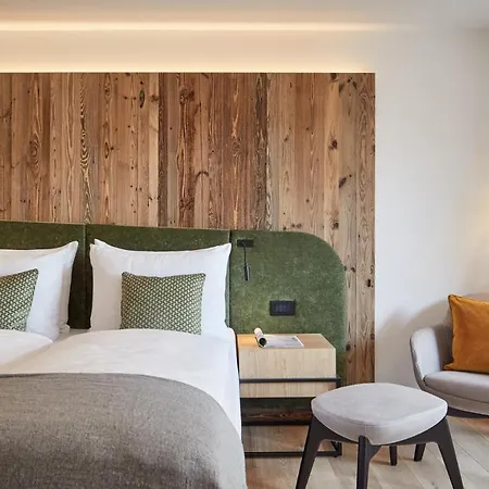 Marmolada Hotel